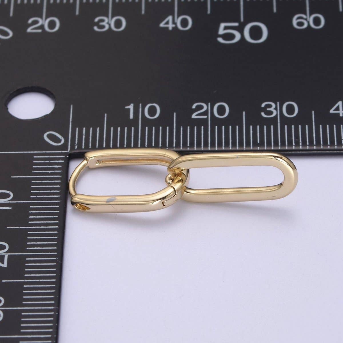 CHAIN LINK HOOPS